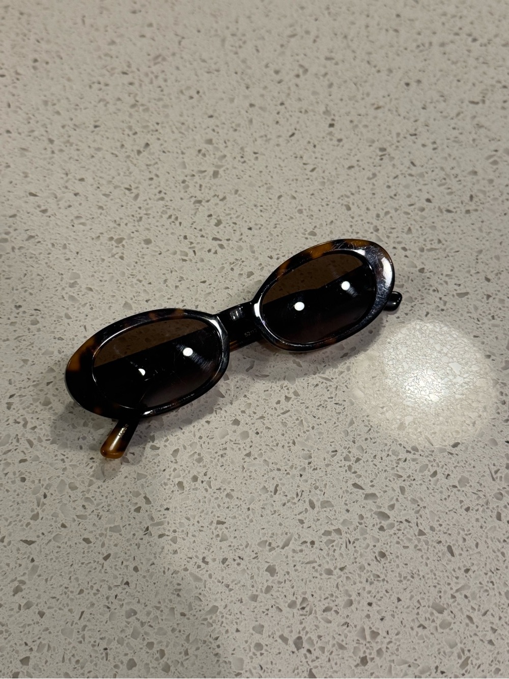 Elisa Johnson Lyric Leigh Tortoise Oval Sunglasses 52-20-145 Y2K Style **No Case